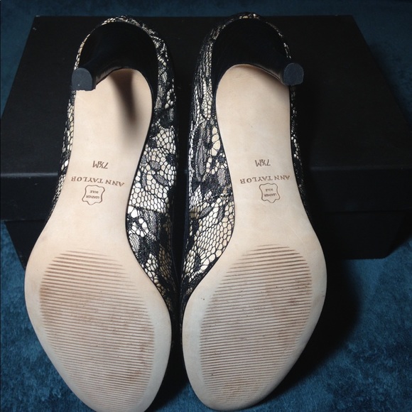 Ann Taylor Nude Satin with Lace Overlay 7.5 Heels - Picture 5 of 8